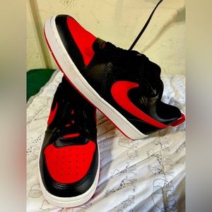 Nike shoes size 5.5 men’s new